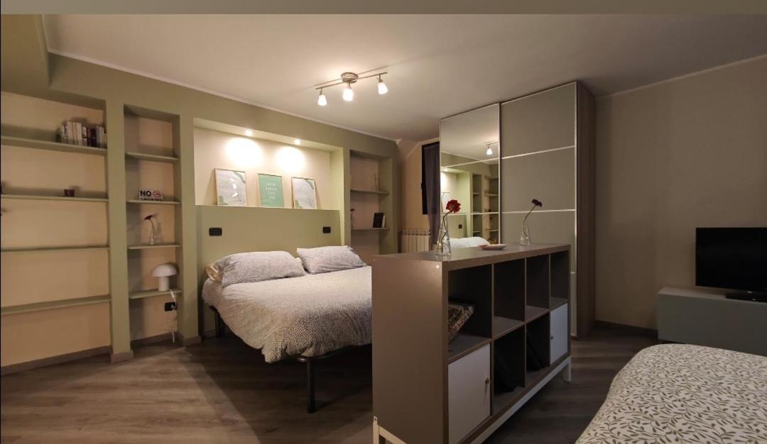 Appartamento Aleph With Private Parking, Next Train Station Комо Экстерьер фото