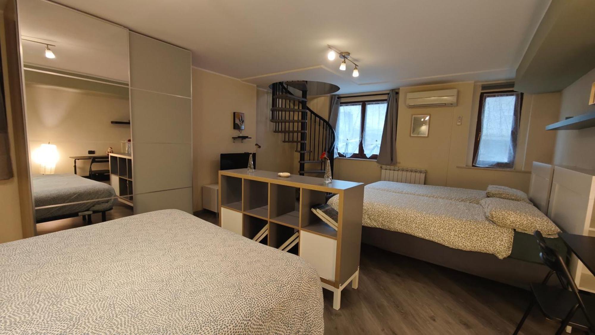 Appartamento Aleph With Private Parking, Next Train Station Комо Экстерьер фото